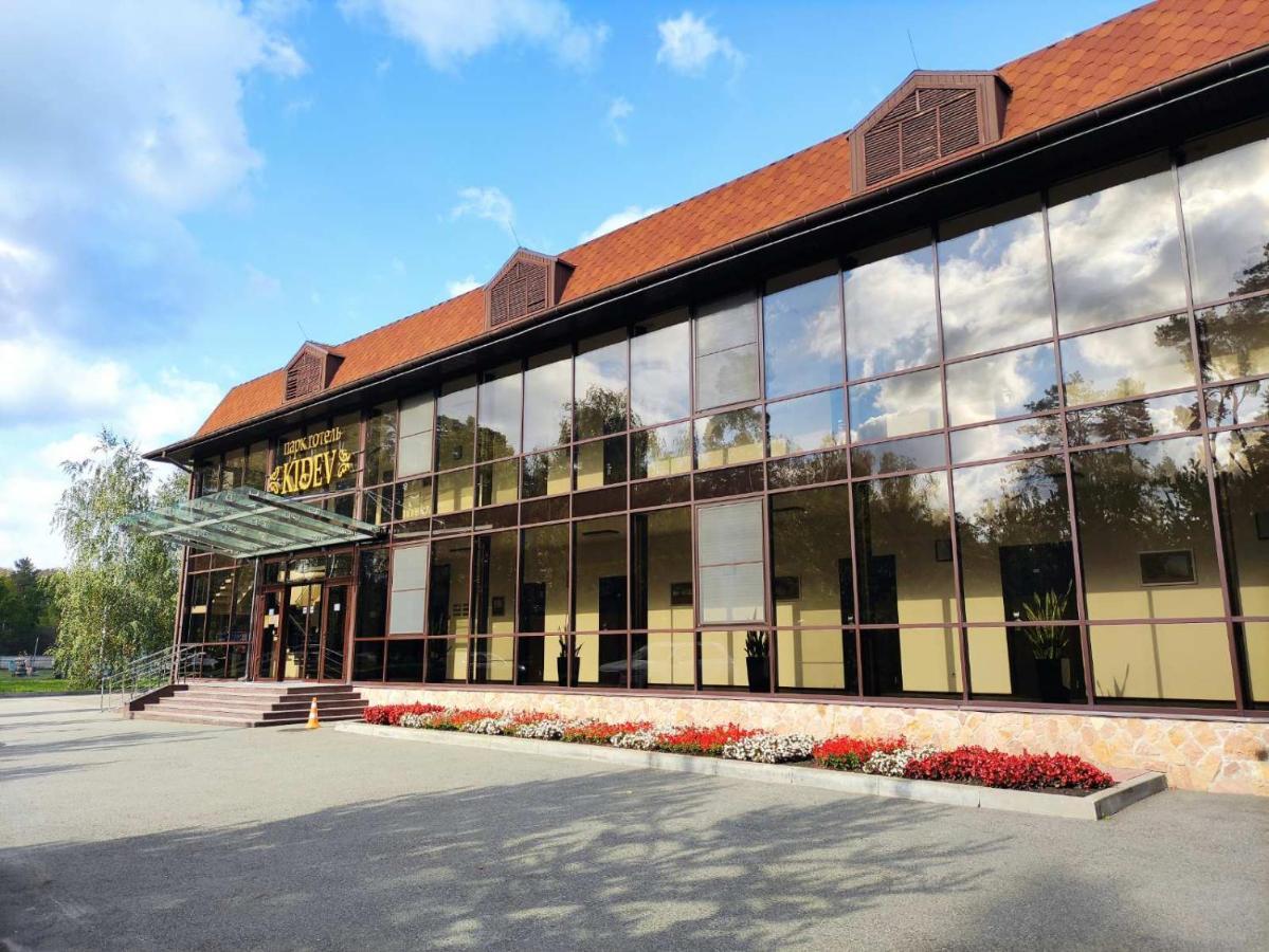 Park-Hotel Kidev Chubynske Exterior foto